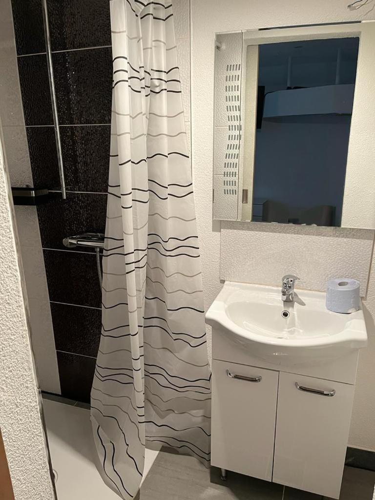 Ferienwohnung Elvira Bad Wildungen Ngoại thất bức ảnh